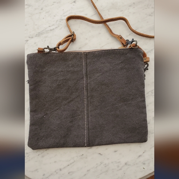 Myra -  Crossbody Bag - Picture 2 of 7